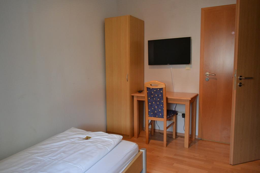 Gutenberg 20 Spire Chambre photo